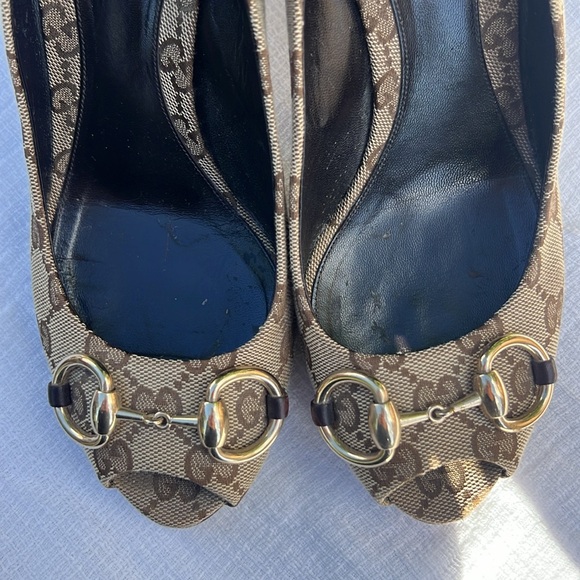 Gucci Beige GG Canvas Horsebit Peep Toe Pumps Heels size 38.size 8.🤎 - Picture 11 of 17